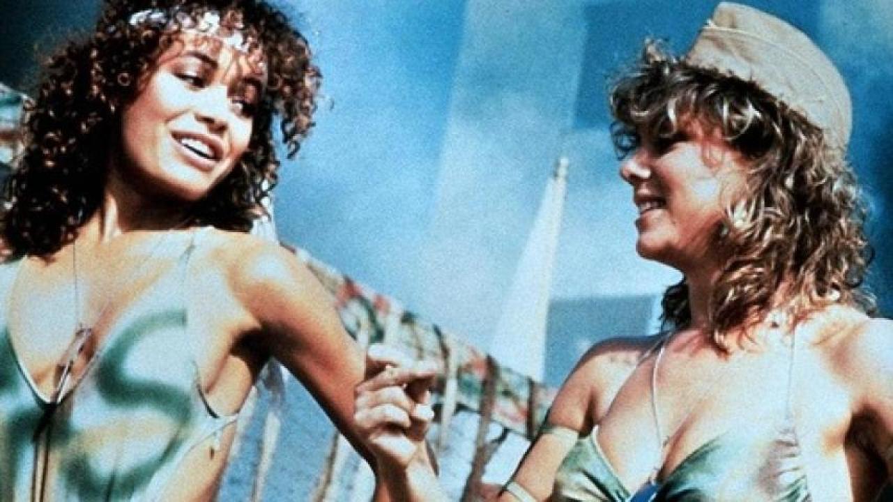 مشاهدة فيلم The Malibu Bikini Shop 1986 مترجم 