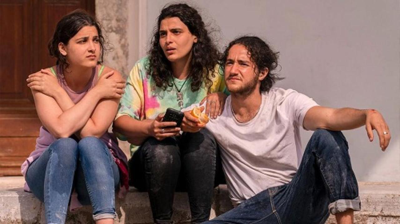 مشاهدة فيلم The Swimmers 2022 مترجم 