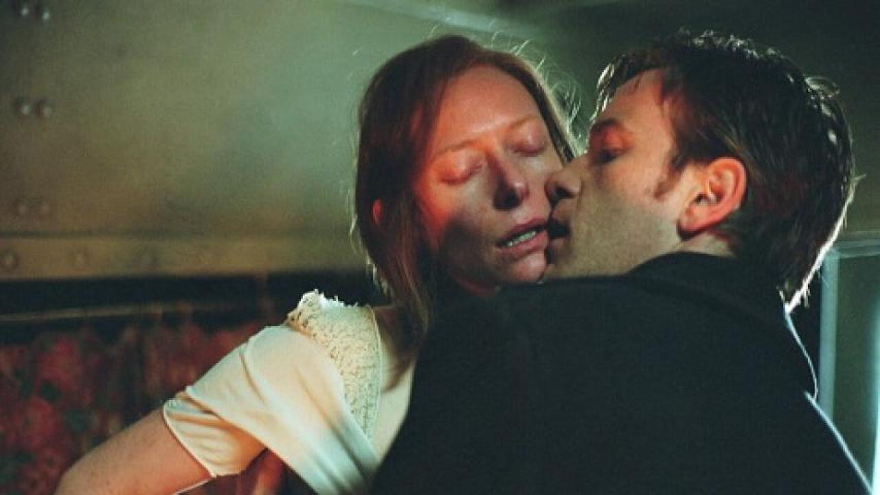 مشاهدة فيلم Young Adam 2003 مترجم 