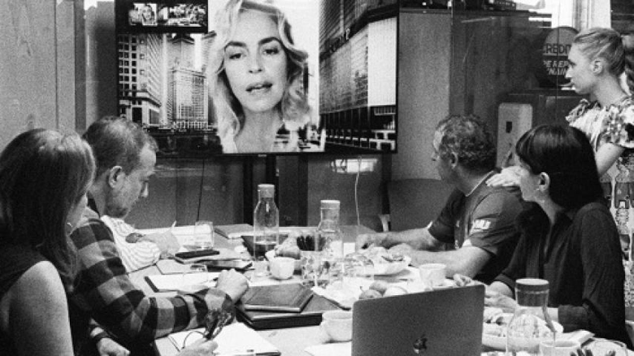 مشاهدة فيلم Do Not Expect Too Much from the End of the World 2023 مترجم 